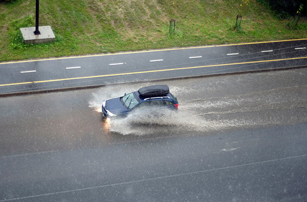 How Does Tire Tread Affect Hydroplaning? | Kaufman’s Auto Repair